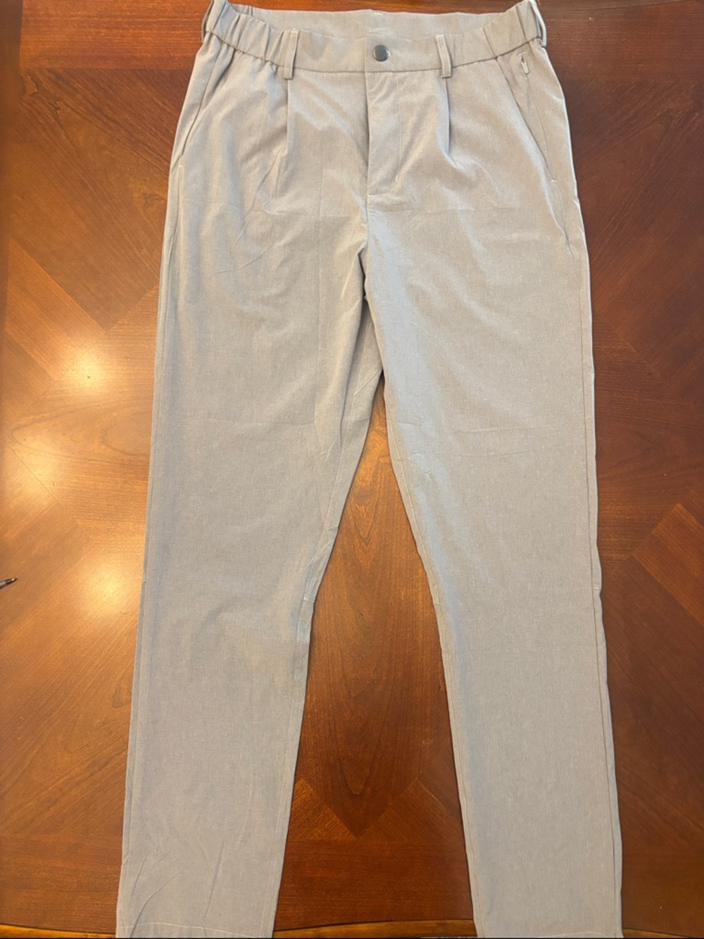 Men's Casual Pleated Trousers in Light Gray